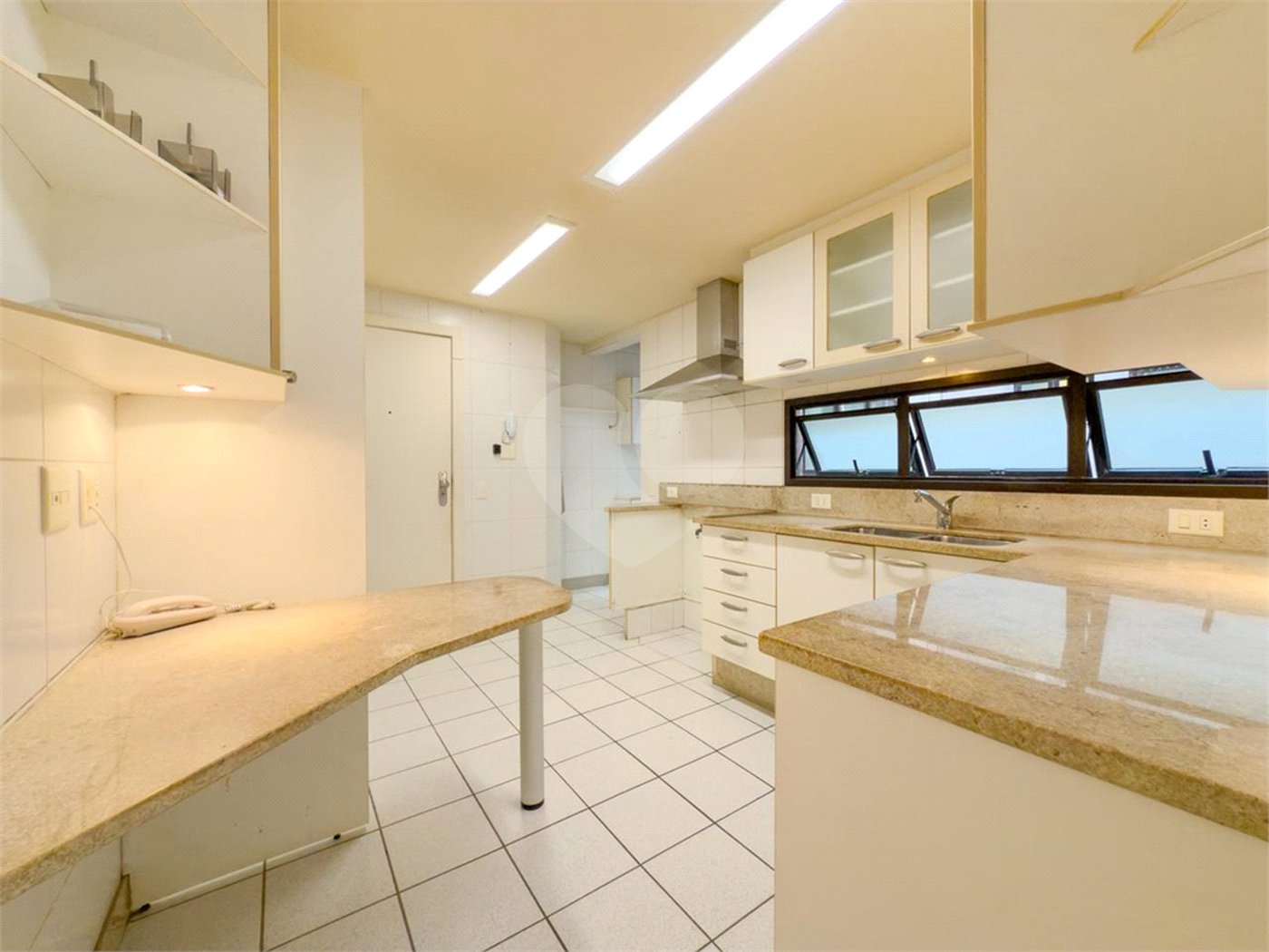 Apartamento à venda com 3 quartos, sendo 2 suítes, em Leblon, Rio de Janeiro, RJ