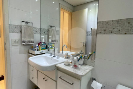 Apartamento à venda com 3 suítes em Brooklin Paulista, São Paulo, SP