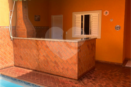 Casa à venda com 4 quartos, sendo 1 suíte, no condomínio Copacabana., Ribeirão Preto - SP