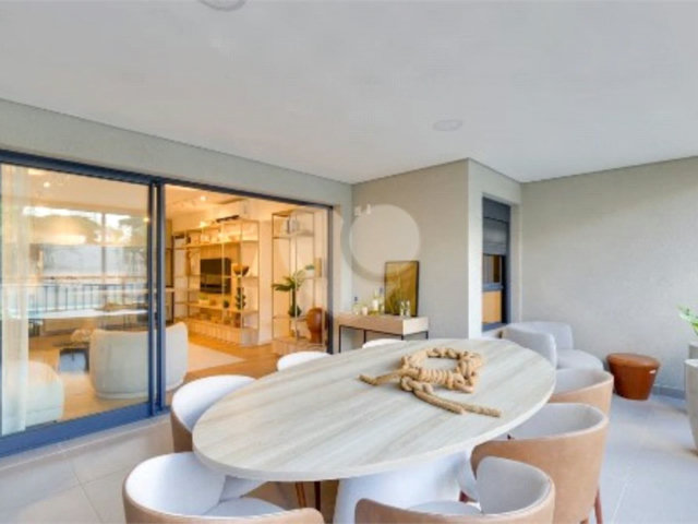 Apartamento à venda com 3 suítes em Jardim Marajoara, São Paulo, SP