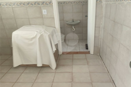 Sobrado para alugar com 5 quartos, sendo 2 suítes,  em Vila Suíça, Indaiatuba, SP