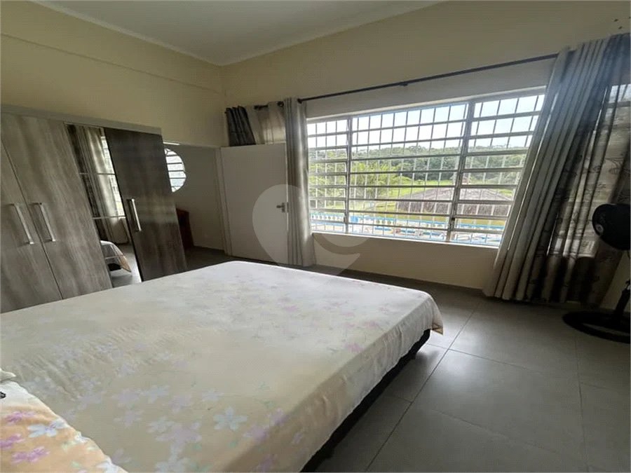 Sítio à venda com 5 quartos, sendo 2 suítes,  em Marmeleiro, São Roque, SP