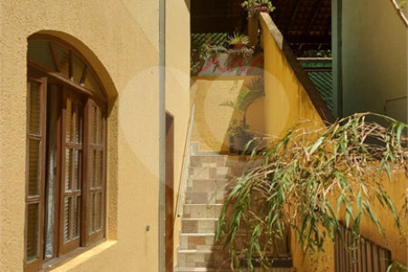Casa à venda com 3 quartos, sendo 1 suíte,  em Água Espraiada (caucaia do Alto), Cotia, SP