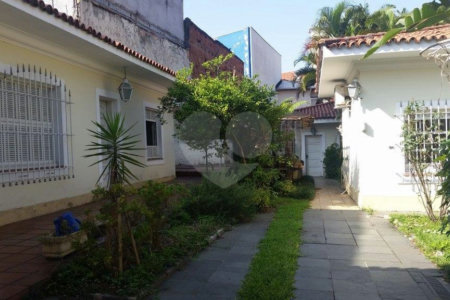 Casa à venda com 3 quartos, sendo 1 suíte, em Butantã, São Paulo, SP