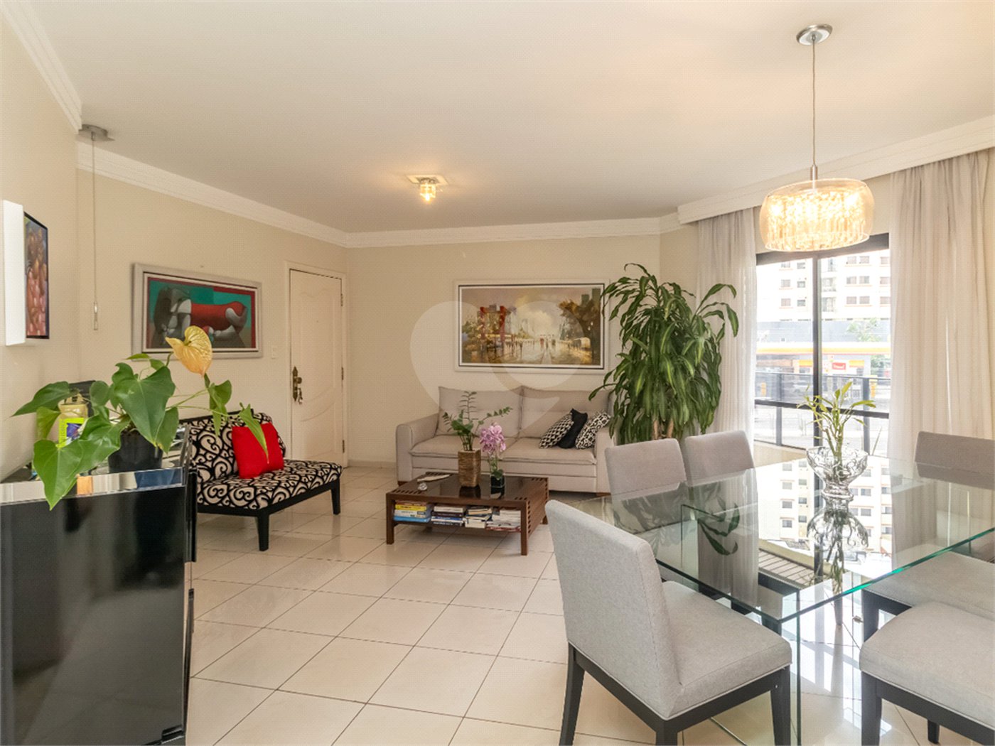 Apartamento à venda com 3 quartos, sendo 1 suíte,  em Vila Clementino, São Paulo, SP