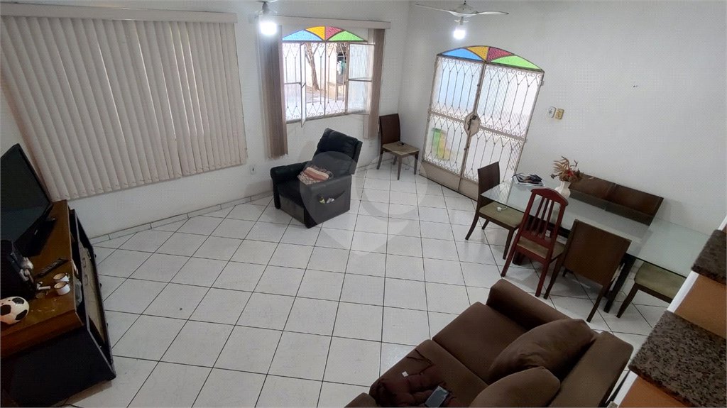 Casa à venda com 3 quartos, sendo 1 suíte, em Cosmos, Rio de Janeiro, RJ