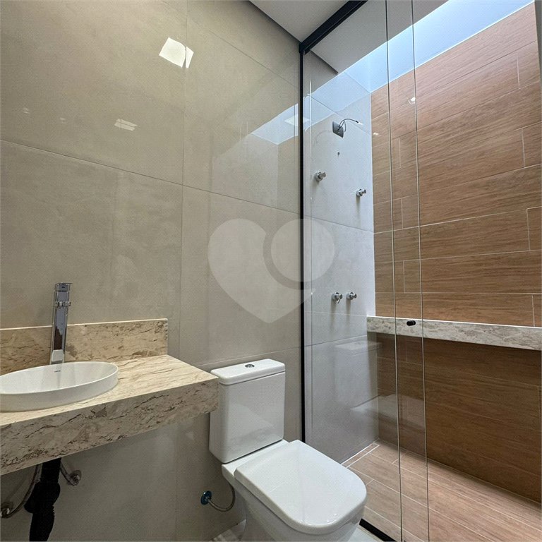 Casa à venda com 3 quartos, sendo 1 suíte, no condomínio Condomíno Helena Maria, Sorocaba - SP