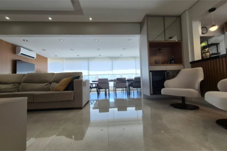 Apartamento à venda com 3 suítes em Santa Teresinha, São Paulo, SP