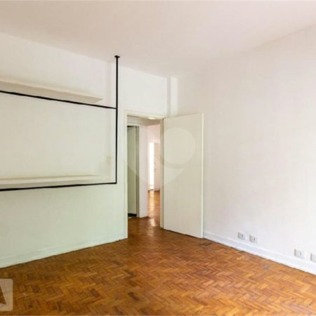 Apartamento à venda com 2 quartos em Cerqueira César, São Paulo, SP