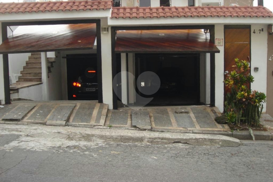 Sobrado à venda com 6 quartos, sendo 2 suítes, em Santana, São Paulo, SP