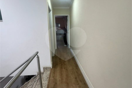 Sobrado à venda com 3 quartos, sendo 1 suíte, em Vila Nivi, São Paulo, SP