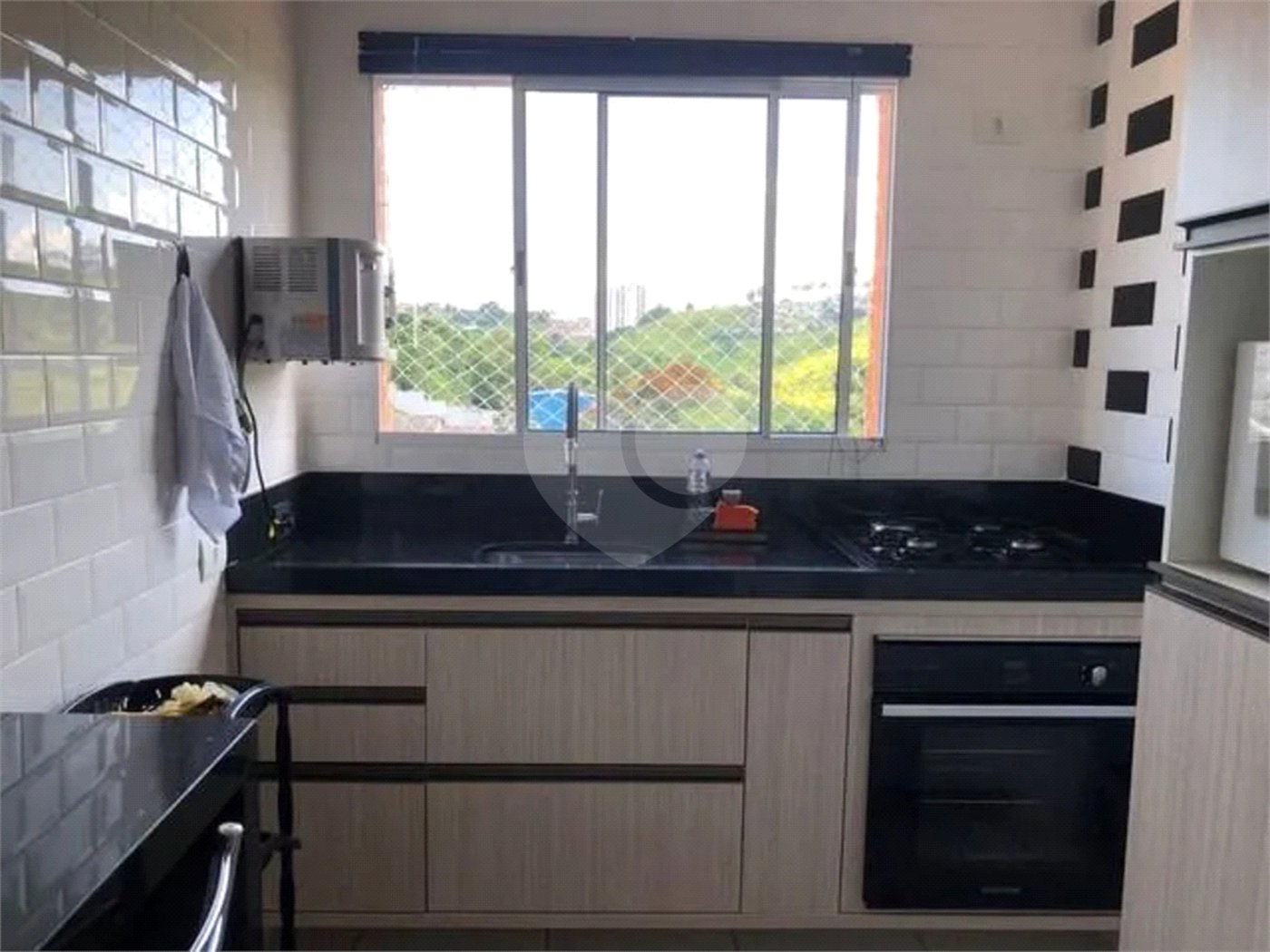 Apartamento à venda com 2 quartos, sendo 1 suíte, em Bairro do Colonia, Jacareí, SP