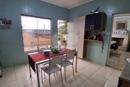 Casa à venda com 2 suítes em Vila Progresso, Itapetininga, SP