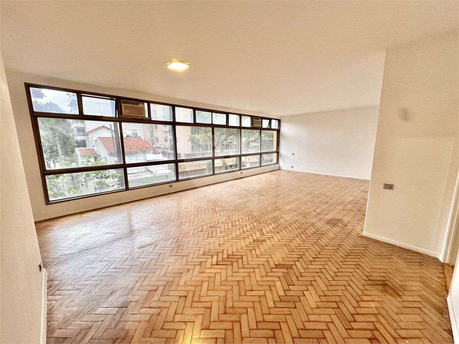 Apartamento à venda com 4 quartos, sendo 1 suíte, em Lagoa, Rio de Janeiro, RJ