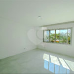 Apartamento com 260m² à venda na Av. Paes de Barros - Recém reformado 100% - Impecável.