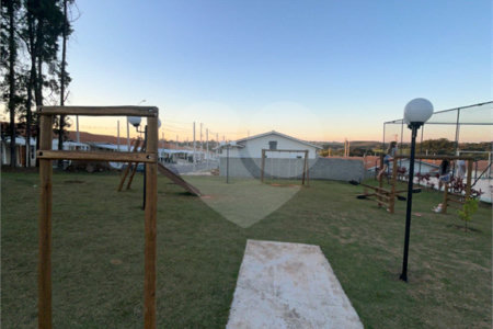 Casa à venda com 2 quartos no condomínio Residencial Parque Imperial, Sorocaba - SP