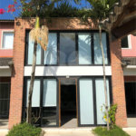 Casa à venda com 9 quartos, sendo 8 suítes, no condomínio Village Elisabete, Rio de Janeiro - RJ