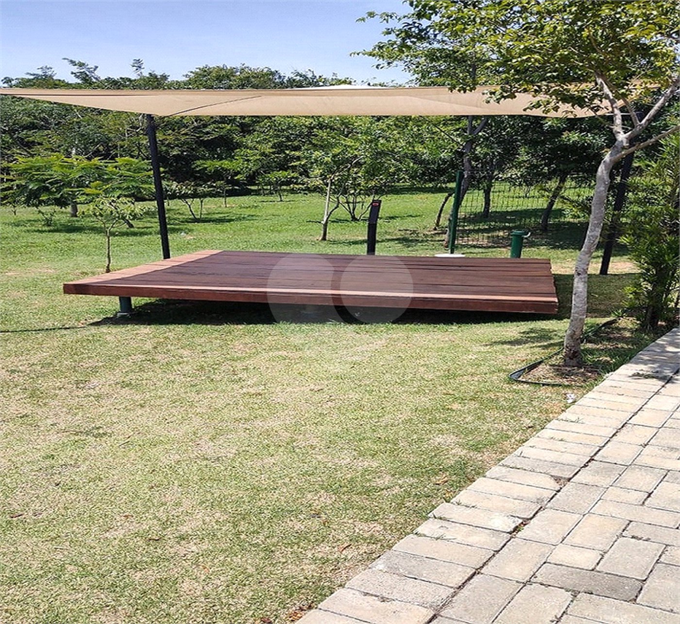 Casa à venda com 3 suítes no condomínio Villa do Sol, Valinhos - SP