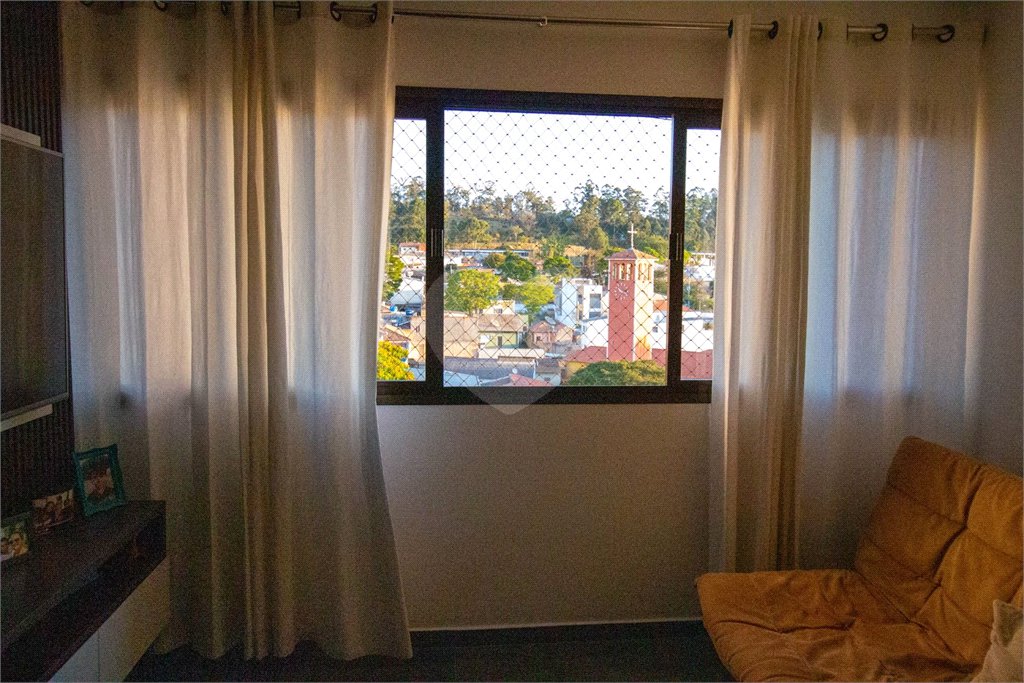Apartamento à venda com 3 quartos, sendo 1 suíte,  no Centro, Mairinque, SP