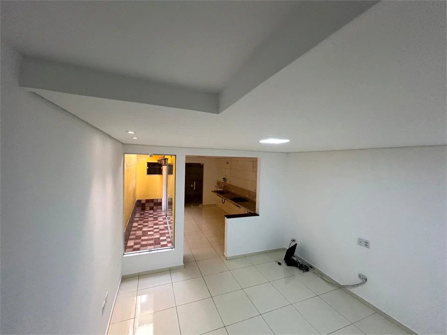 Casa de Vila para alugar com 4 suítes em Vila Romana, São Paulo, SP