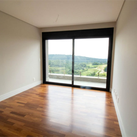 Casa à venda com 5 quartos, sendo 4 suítes, em Vila Darcy Penteado (mailasqui), São Roque, SP