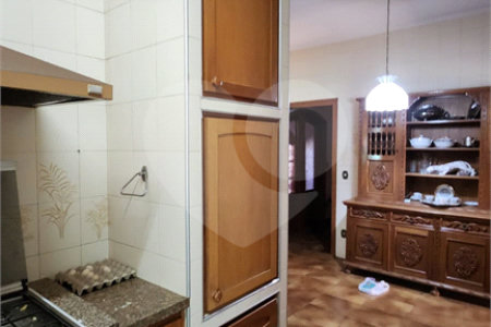 Sobrado à venda ou para alugar com 5 quartos, sendo 1 suíte, em Vila Harmonia, Araraquara, SP