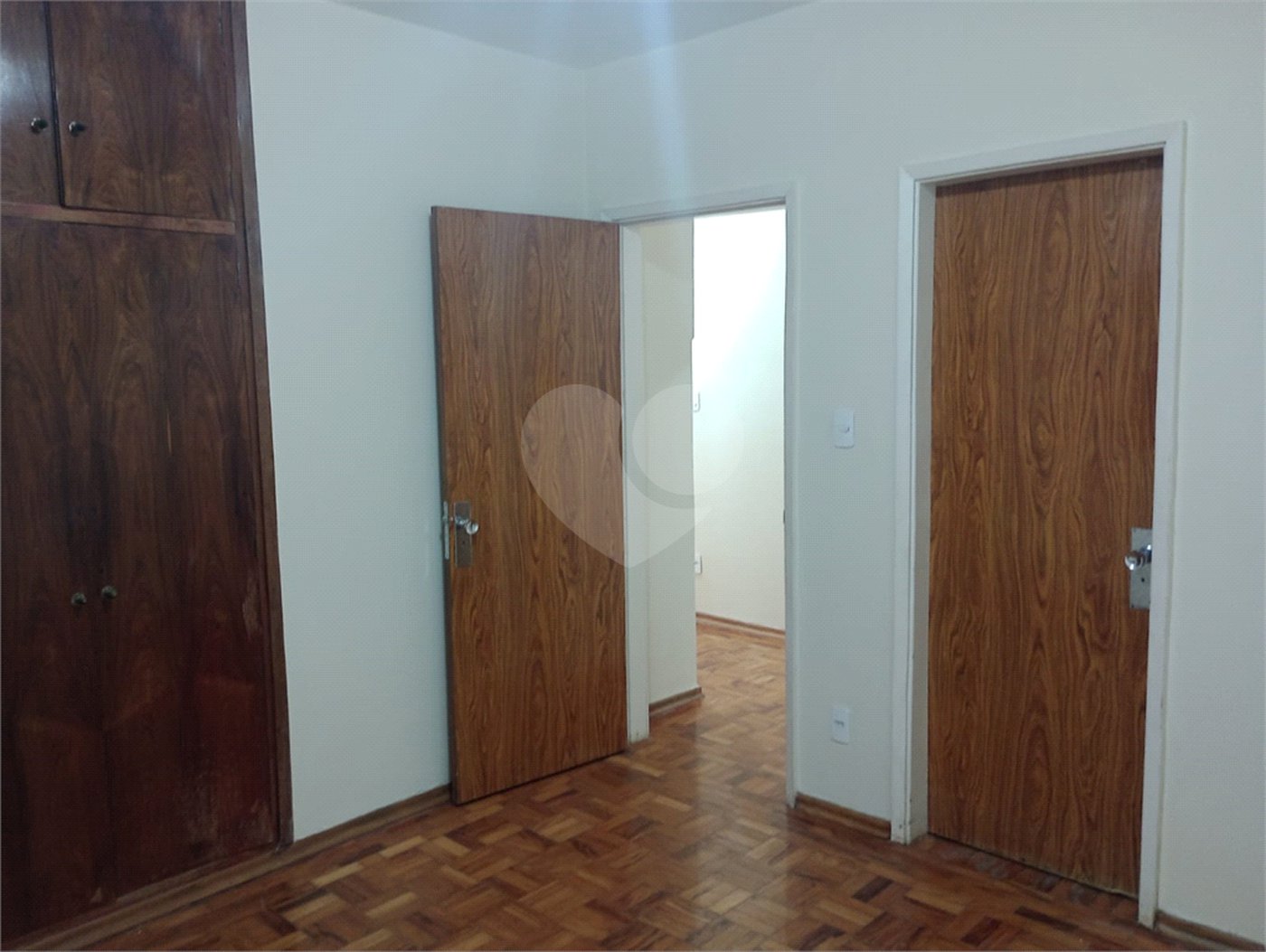 Casa à venda com 4 quartos, sendo 1 suíte, em Vila Rosa, Itapetininga, SP