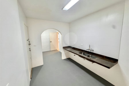 Apartamento à venda com 4 quartos, sendo 1 suíte, em Lagoa, Rio de Janeiro, RJ