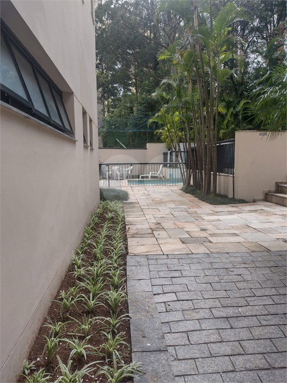 Apartamento à venda com 3 suítes em Vila Suzana, São Paulo, SP