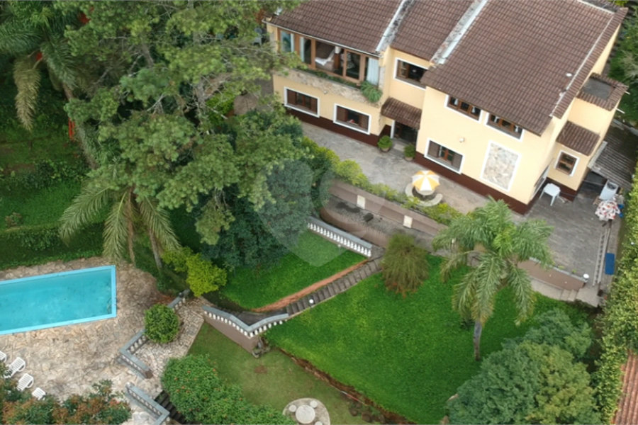 Sobrado à venda com 3 quartos, sendo 1 suíte, em Roseira, Mairiporã, SP