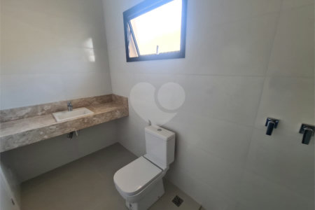 Casa à venda com 3 suítes no condomínio Loteamento Recanto dos Paturis, Vinhedo - SP