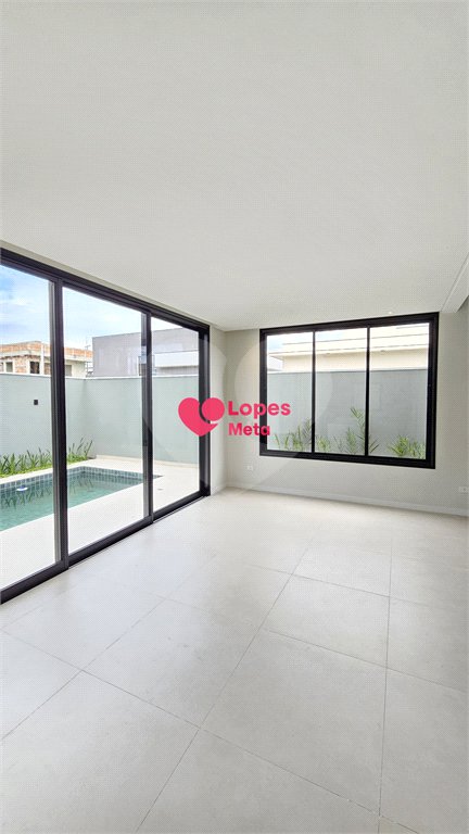 Casa à venda com 4 quartos, sendo 2 suítes, no condomínio Reserva Aruanã, São José dos Campos - SP