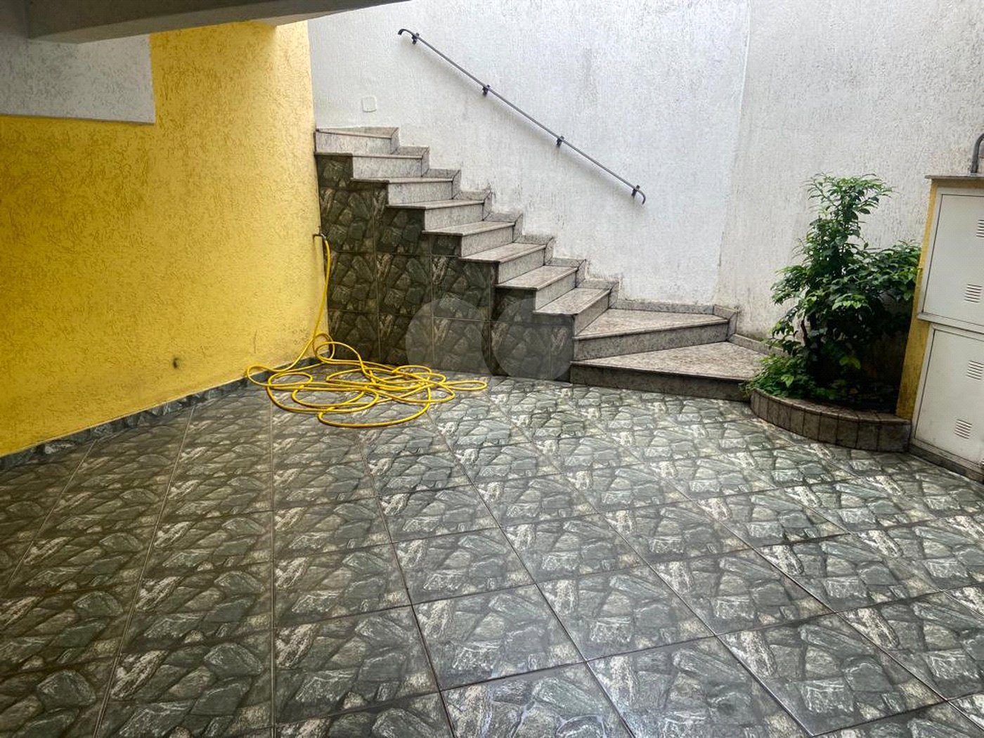 Sobrado à venda com 3 quartos, sendo 1 suíte, em Parada Inglesa, São Paulo, SP