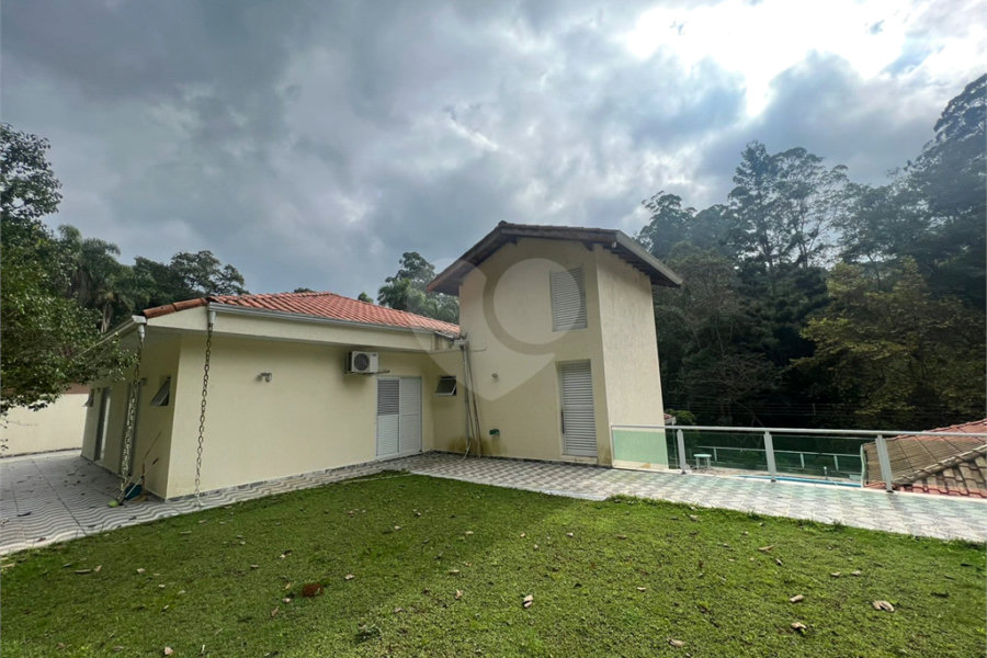 Casa à venda com 4 suítes no condomínio Parque Petrópolis 4 Secção, Mairiporã - SP