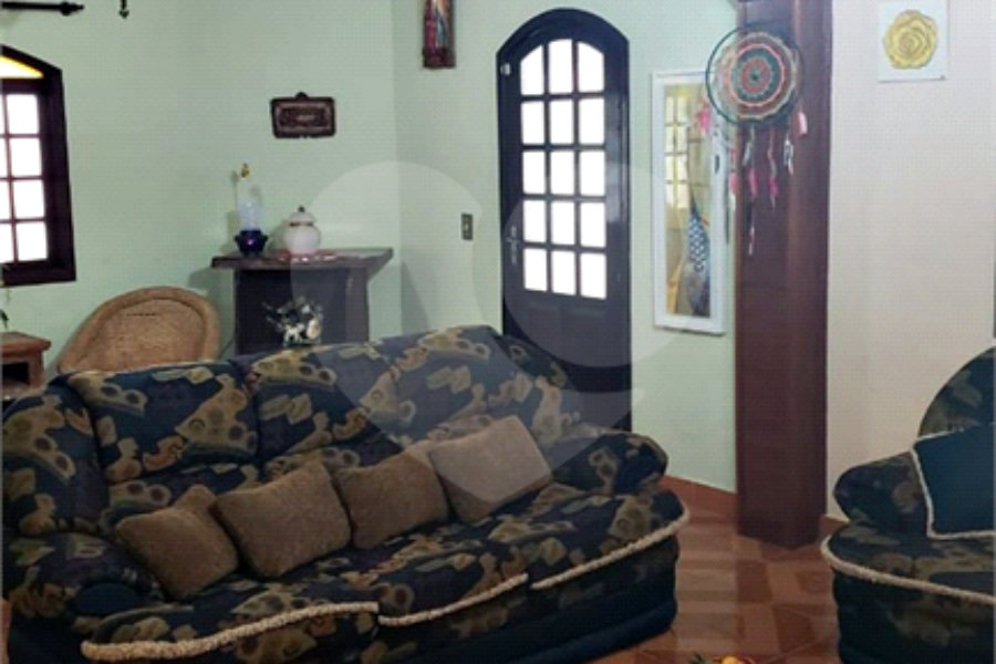 Sítio à venda com 6 quartos em Pavão (canguera), São Roque, SP