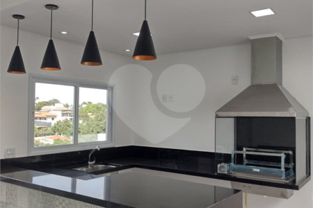 Casa à venda com 4 suítes no condomínio Estância Marambaia, Vinhedo - SP