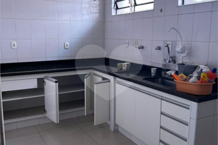 Casa à venda com 3 quartos, sendo 2 suítes, em Planalto Paulista, São Paulo, SP