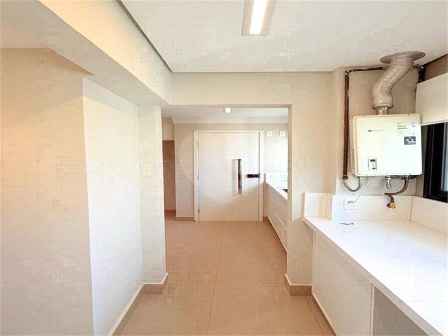 Apartamento para alugar com 2 suítes em Vila Andrade, São Paulo, SP