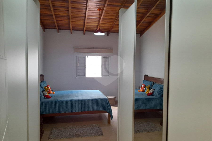 Sobrado à venda com 4 quartos, sendo 1 suíte, em Chora Menino, São Paulo, SP