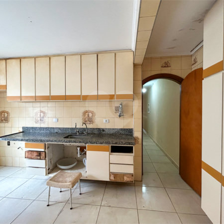 Sobrado à venda com 4 quartos, sendo 3 suítes, em Vila Libanesa, São Paulo, SP