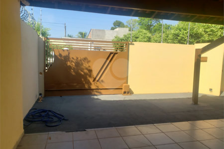 Casa à venda com 3 quartos em Parque São Carlos, Três Lagoas, MS