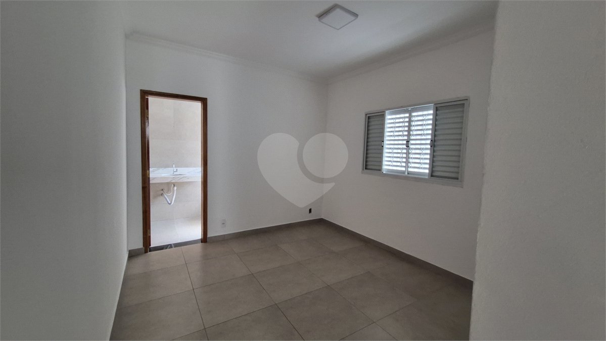 Casa à venda com 1 quarto, sendo 2 suítes, em Vila Nastri, Itapetininga, SP
