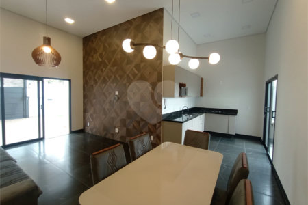 Casa à venda com 3 quartos, sendo 1 suíte,  em Portal dos Pinheiros Ii, Itapetininga, SP