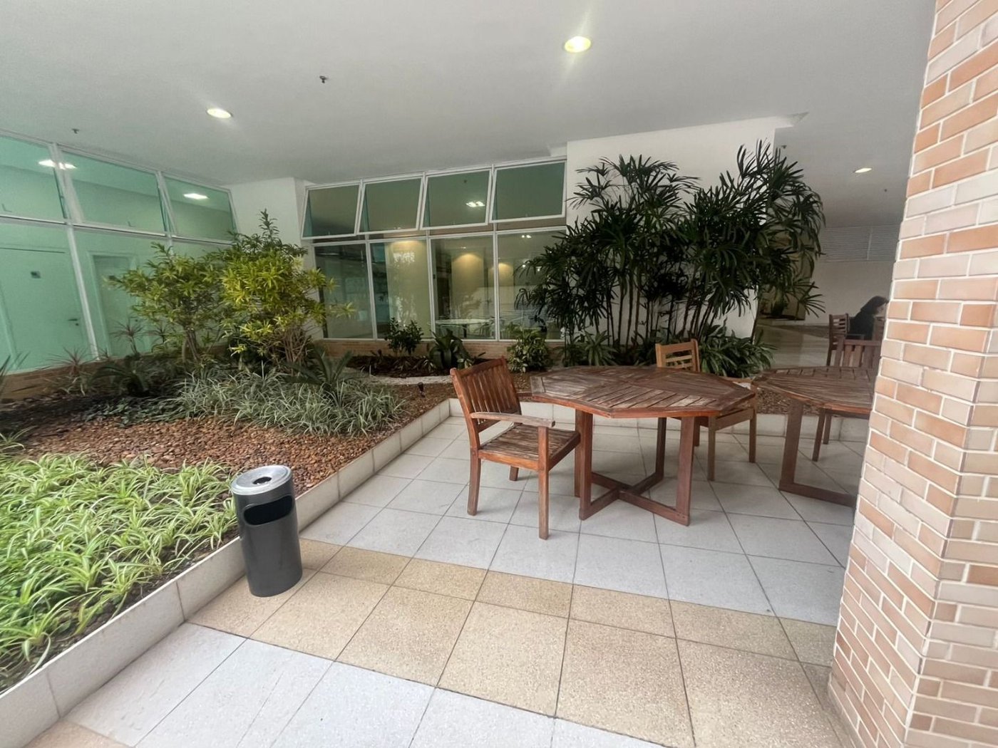 Sala Comercial para Locação Anual no Helbor Offices Santos | Moderna, Mobiliada e Pronta para Uso