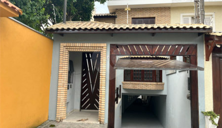 Sobrado à venda com 3 quartos, sendo 1 suíte,  em Tremembé, São Paulo, SP