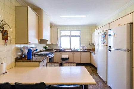 Apartamento à venda com 4 quartos, sendo 2 suítes, em Real Parque, São Paulo, SP