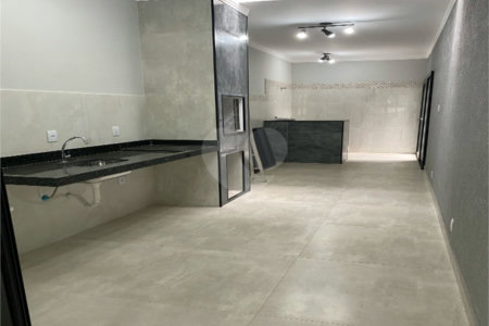 Casa à venda com 2 quartos, sendo 1 suíte, no condomínio Residencial Jardim, Sorocaba - SP