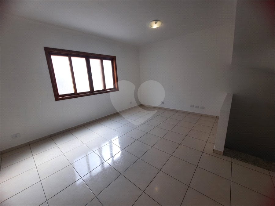 Casa para alugar com 3 quartos, sendo 1 suíte,  no condomínio Residencial Sol Francisco, São Paulo - SP