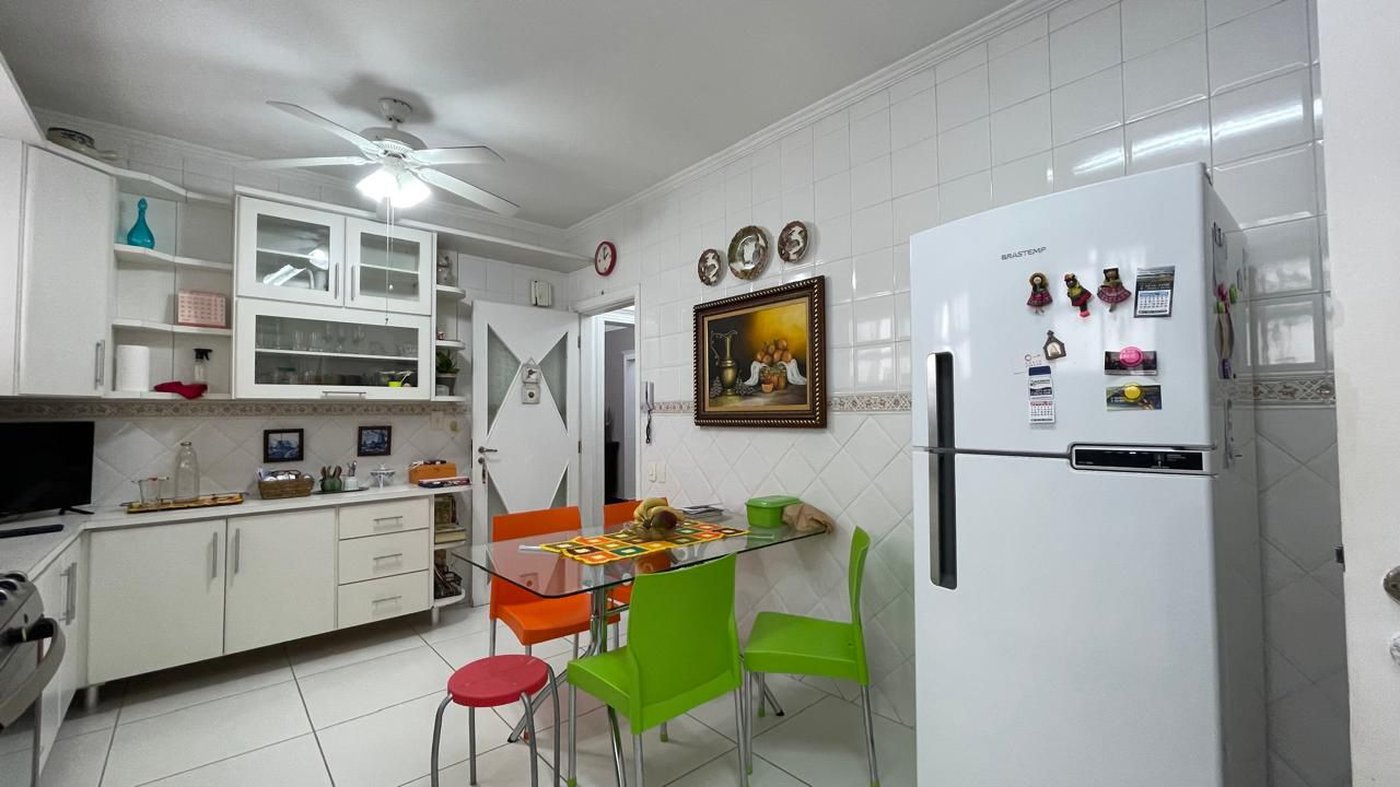 Apartamento com 3 dormitórios à venda, 150 m² por R$ 1.650.000,00 - Ponta da Praia - Santos/SP