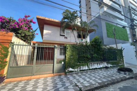 Casa com 5 dormitórios para alugar, 250 m² por R$ 10.630,00 - Ponta da Praia - Santos/SP
